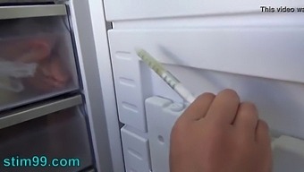 Tự Sướng Cực Độ Với Ống Tiêm Để Đạt Cực Khoái