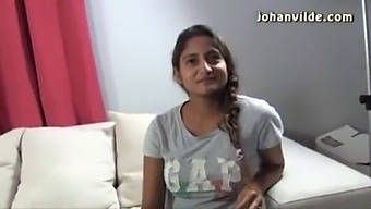Lễ Hội Dhengulata Ở Thành Phố Telugu Với Bộ Ngực To Của Người Lớn Và Thiếu Niên