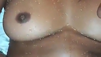 Phụ Nữ Mỹ Gốc Phi Xuất Tinh Nhiều Dẫn Đến Cực Khoái Của Nam Giới