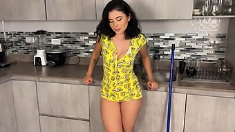 Beautiful Colombian Babe Stuck In The Kitchen Drawer In Dorm Pov