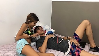 Young Sister'S Surprise Visit Leads To Intense Pussy Pounding
