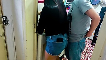Cojo Con Mi Cuadra: A Hot And Steamy Scene With A Beautiful Wife And A Sexy Neighbor.